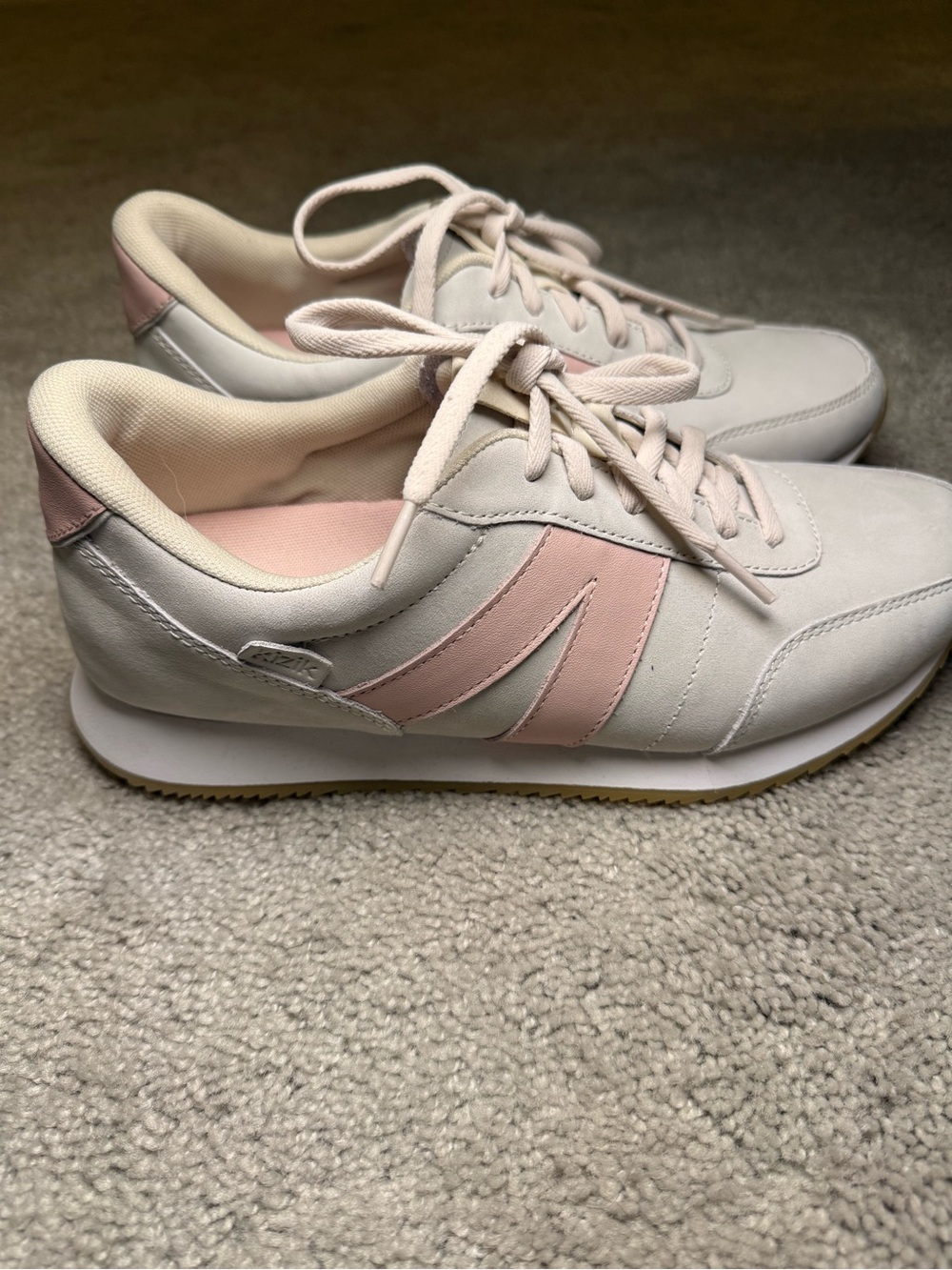 Kizik Women’s Casual Lace-Up Sneakers in Light Pink and White